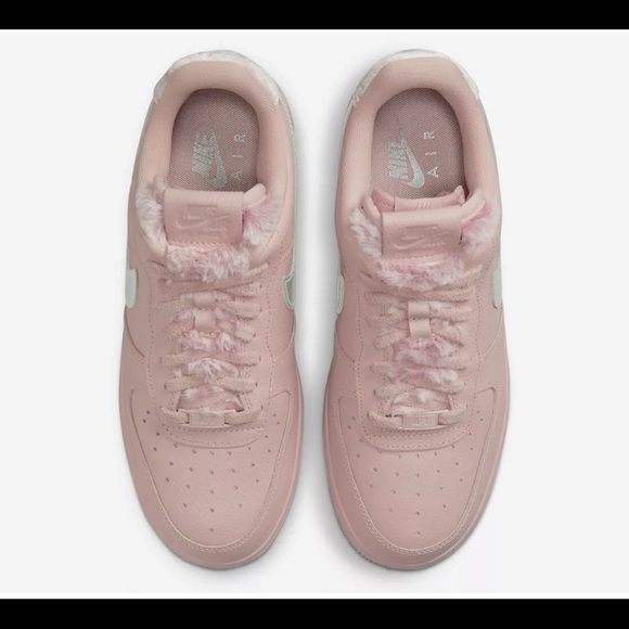 Nike Air Force 1 '07 DO6724-601 Pink Faux Sherpa Fur Women's Sizes - Picture 4 of 6